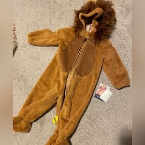 Lion costume NWT